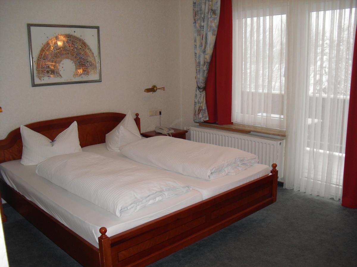 Waldhotel Klaholz Brilon Exteriör bild